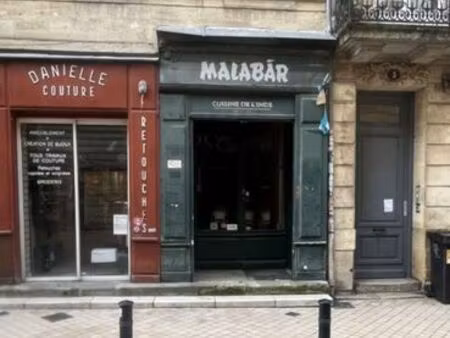 local restauration avec extraction 50m place fernand laffargue numéro 1