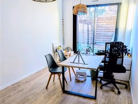 bureau neuf 14m2 + 54m2 de communs  idéal profession paramédicale/libérale