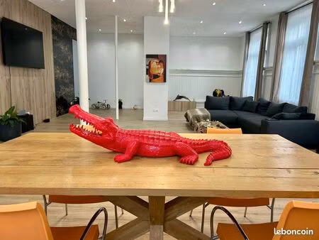 local moderne 125m2  belle visibilitée