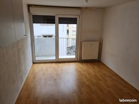 studio à louer avec balcon sans frais d’agence - quartier halles