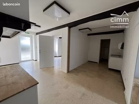 bureaux 139 m² saint-étienne-de-saint-geoirs