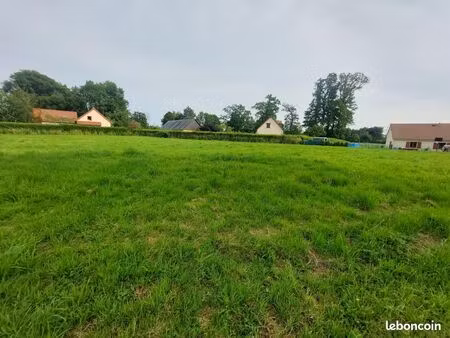 terrain 1 900 m² drosay