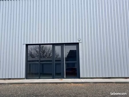 local commercial 70 m²