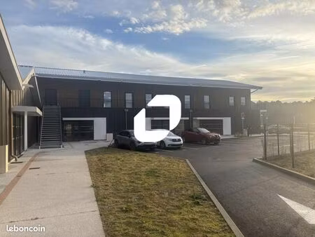 local commercial 1 402 m²