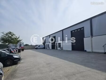 local d'activité 250 m²