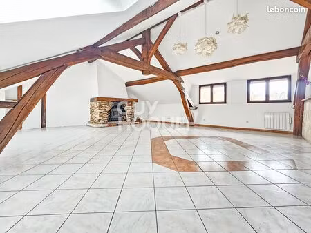 appartement 4 pièces 104 m²