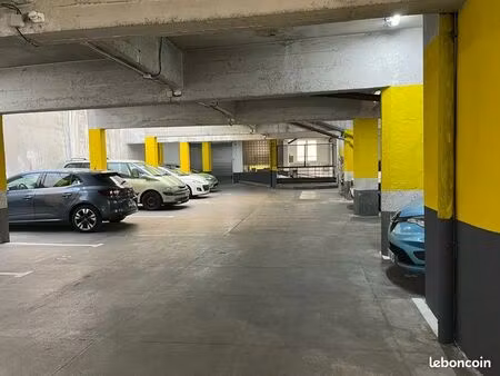 parking gare saint charles