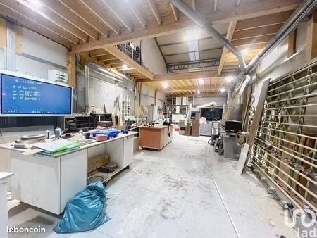 local 240 m² brie-comte-robert