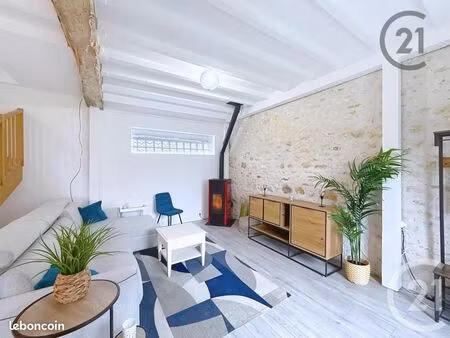 maison 3 pièces 104 m²