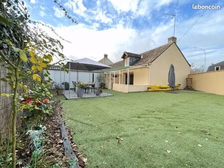 maison 112 m² montfort-le-gesnois