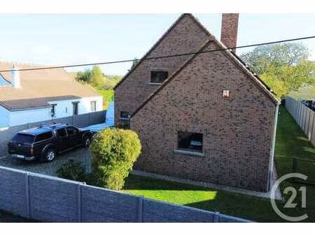 spacieuse villa 4 façades avec grand jardin et 4 chambres