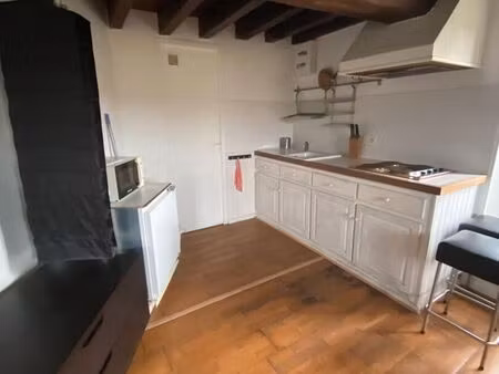 studio 1 pièce 28 m²