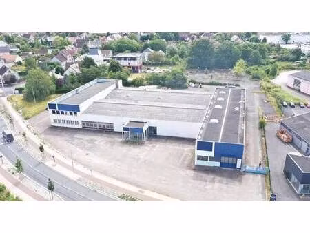 local d'activités à louer