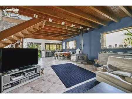 propriété 6 pièces 180 m²