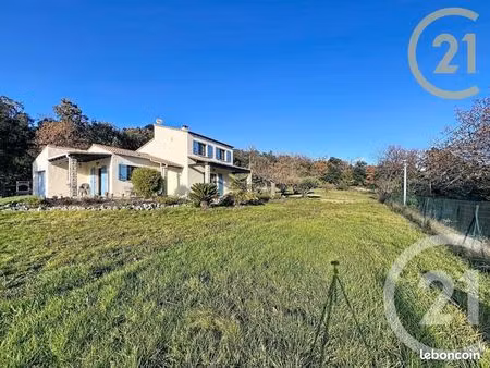 villa 4 pièces 94 m²