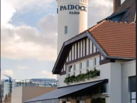 local commercial 676 m²