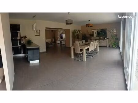 maison familiale spacieuse et lumineuse sur grand terrain - hameau calme et sans vis-à-vis