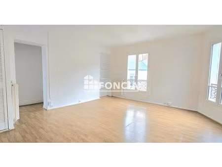saint ferdinand 2 pieces dernier etage avec ascenseur