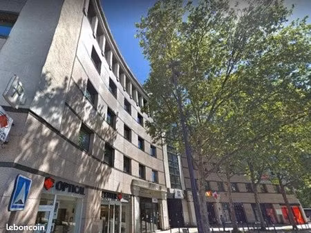 bureaux 989 m² saint-denis
