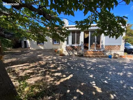 villa 5 pièces 100 m²