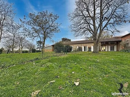 propriété 5 pièces 170 m²