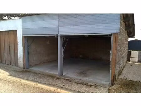 garage bétonné de 25 m²