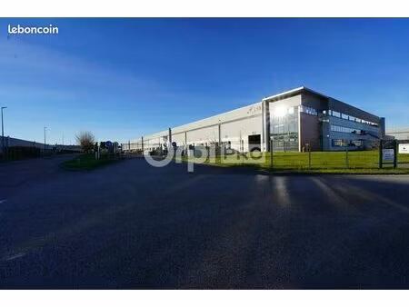local d'activité 24 526 m²