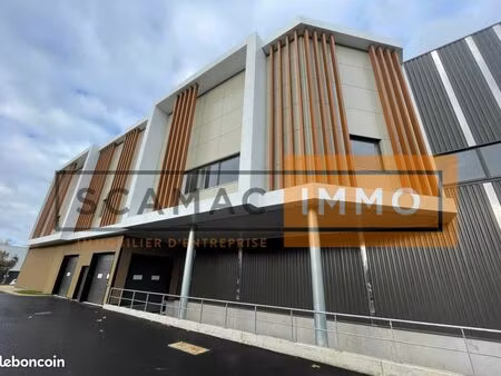 local d'activité 2 324 m²