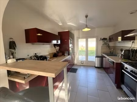 propriété 5 pièces 111 m²