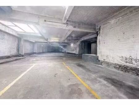 parking fermé – 13 places à vendre – liège centre