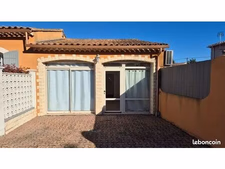 location local commercial