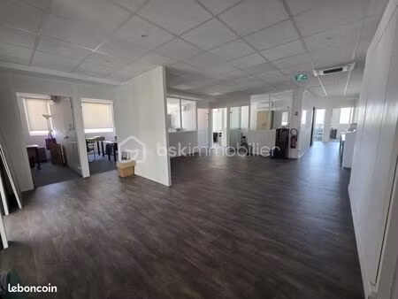 bureaux 234 m²