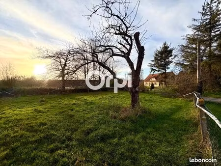 terrain 1 097 m² douriez