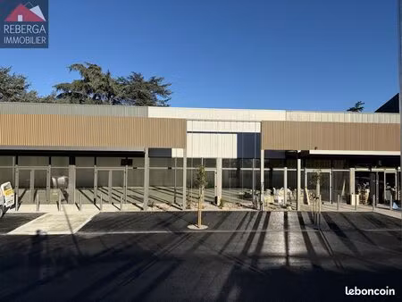 local commercial 1074 m² mazamet