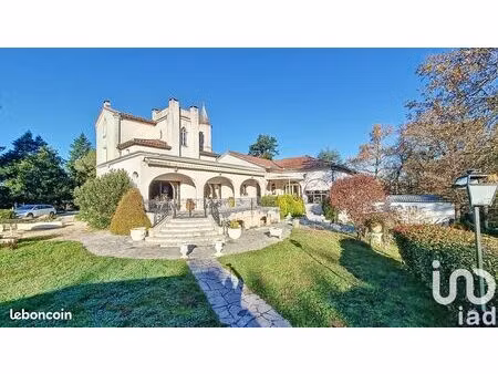 propriété 11 pièces 445 m²