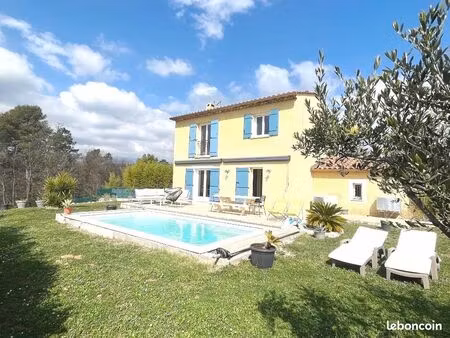 villa 4 pièces 100 m²