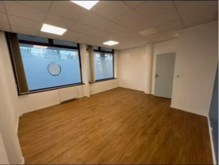 loue bureau 24 m2