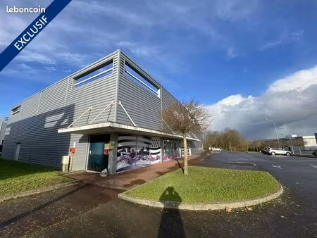 local d'activité 1 300 m²