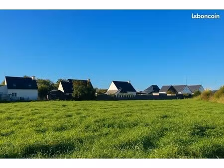 terrain viabilisé en plein coeur de brec'h