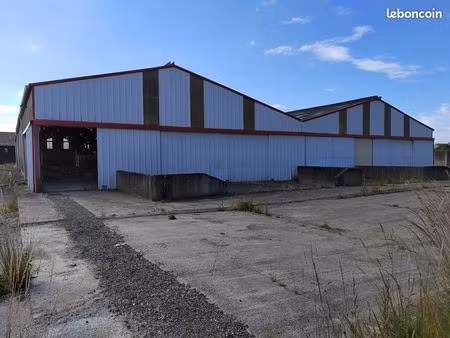 location cellules de différentes tailles dans hangar / entrepot