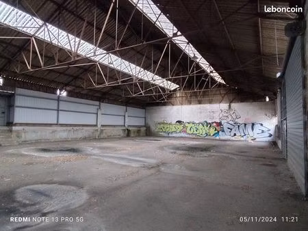 local industriel 500 m²
