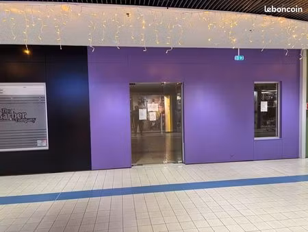 loue cellule au centre commercial de carrefour à st martin des champs