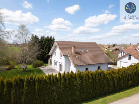 maison 5 chambres sur 1800m2 de terrain et 3 garages