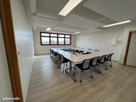 bureaux à louer surgères – 21 à 120 m² – parking – gare tgv – hqe