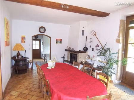 longére 8 pièces + annexes