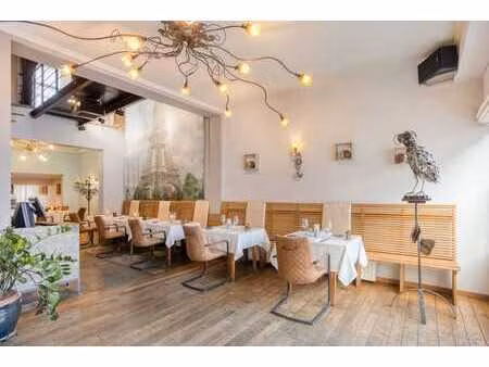 maison commerciale à vendre dans un emplacement privilégié a