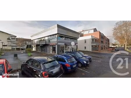 local commercial 48 m²