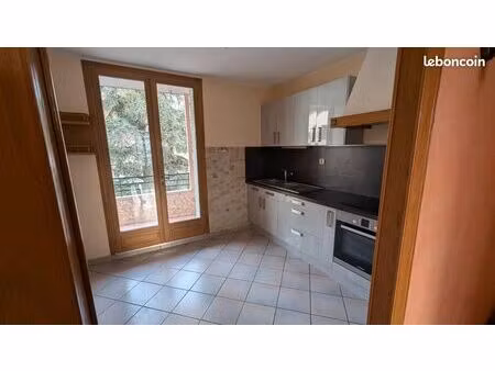 appartement t3 lumineux proche baronnie