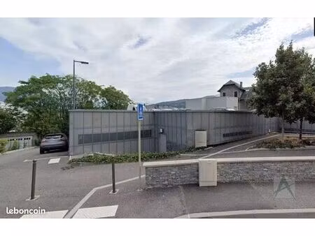 parking/box 1 pièce chambéry