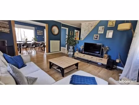 maison 10 pièces 211 m²